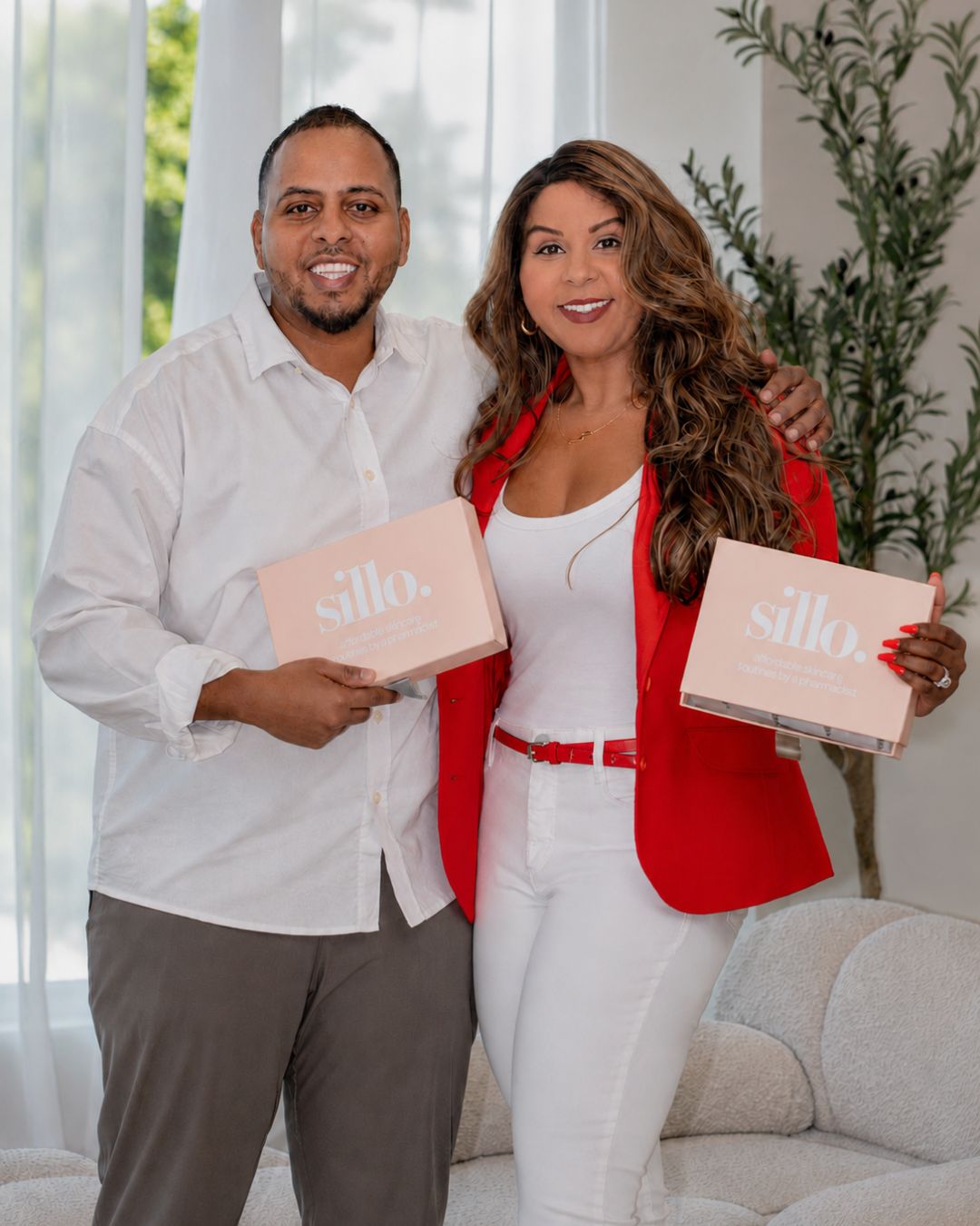 Sillo founders sharing sister story that has acne prone skin. 