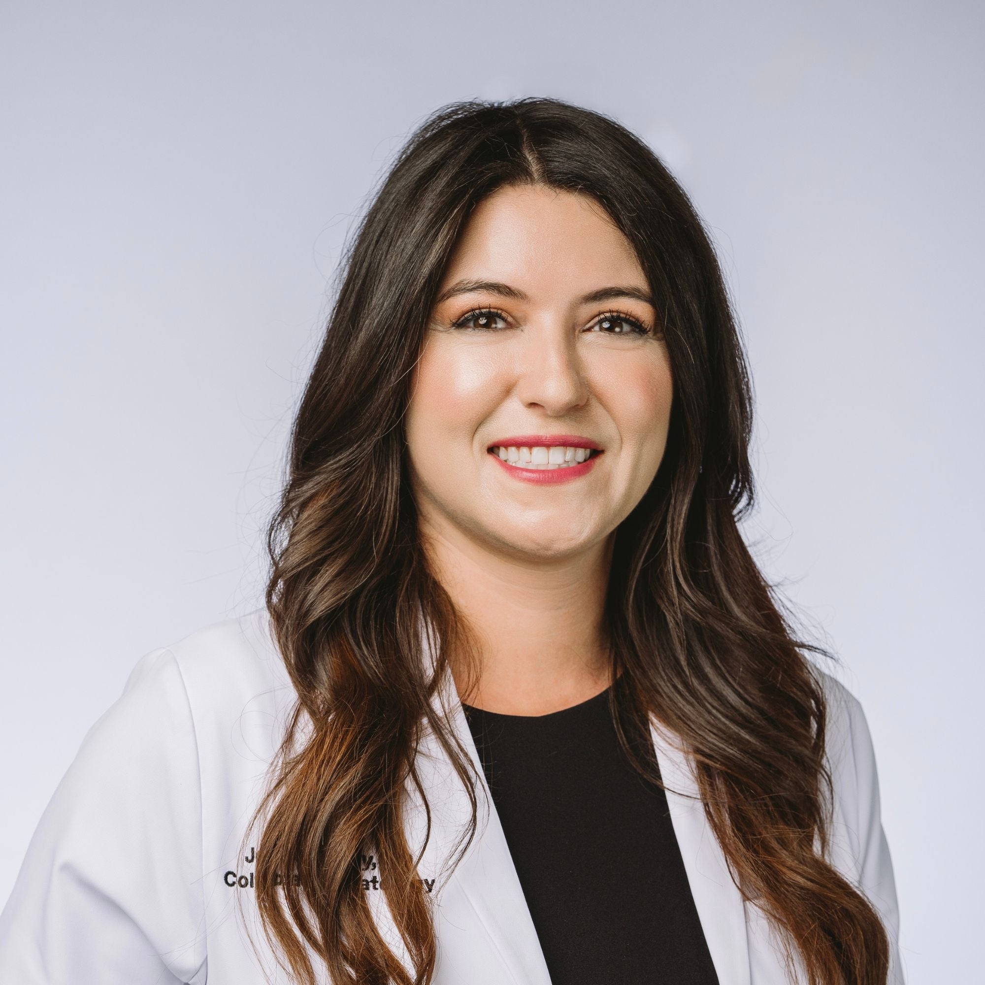 Quote from Dr. Jessica Burgy Dermatologist MD. I have really enjoyed using Sillo silk pillowcases. They stay cool through the night, feel gentle on my skin, and I have noticed less frizz in my hair in the morning. The quality and overall experience have been excellent, and I would absolutely recommend them as part of a thoughtful hair and skin care routine.